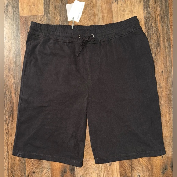 NWT Barefoot Dreams Malibu Collection in Carbon Grey Men’s Jersey Short - Size L - Picture 5 of 8